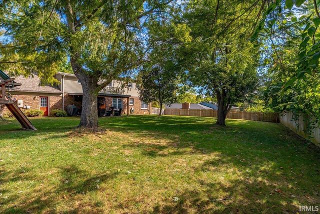 7611 Nottingham Drive, Newburgh, IN 47630