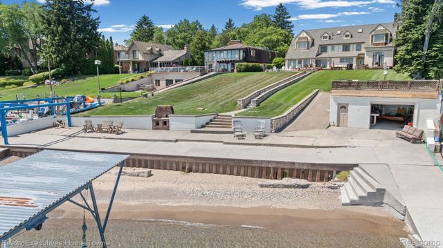8308 Lakeshore, Burtchville Township, MI 48059