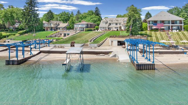 8308 Lakeshore, Burtchville Township, MI 48059