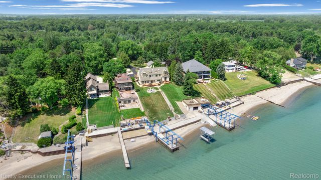 8308 Lakeshore, Burtchville Township, MI 48059