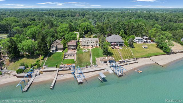 8308 Lakeshore, Burtchville Township, MI 48059