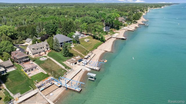 8308 Lakeshore, Burtchville Township, MI 48059