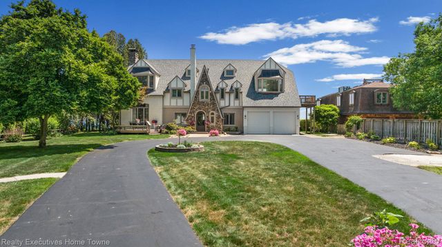 8308 Lakeshore, Burtchville Township, MI 48059