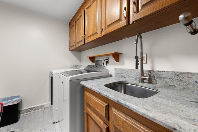 8308 Lakeshore, Burtchville Township, MI 48059