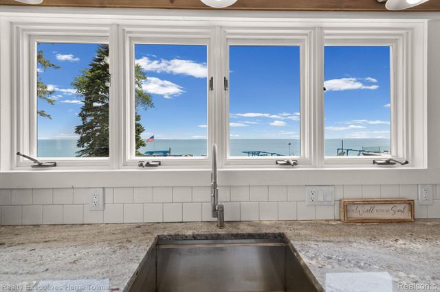 8308 Lakeshore, Burtchville Township, MI 48059