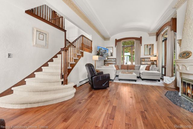 8308 Lakeshore, Burtchville Township, MI 48059