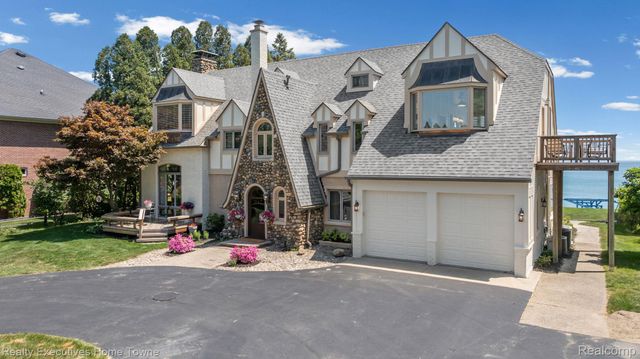 8308 Lakeshore, Burtchville Township, MI 48059