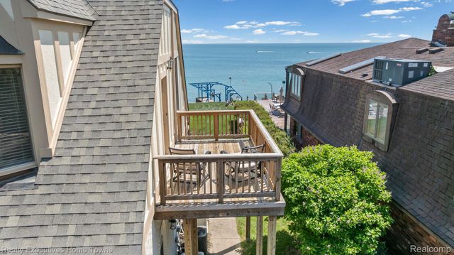 8308 Lakeshore, Burtchville Township, MI 48059