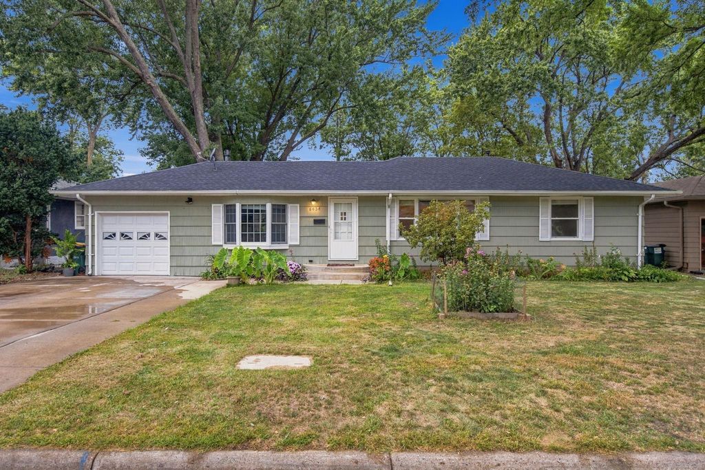 6638 Emerson Avenue S, Richfield, MN 55423