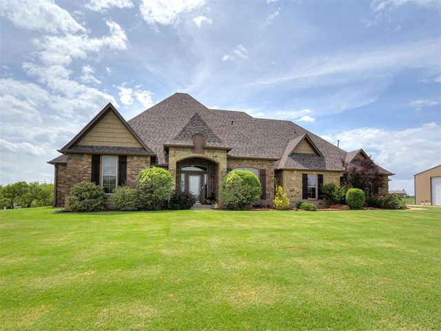 15821 SW 26th Street, El Reno, OK 73036