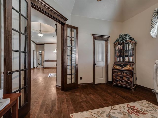 15821 SW 26th Street, El Reno, OK 73036