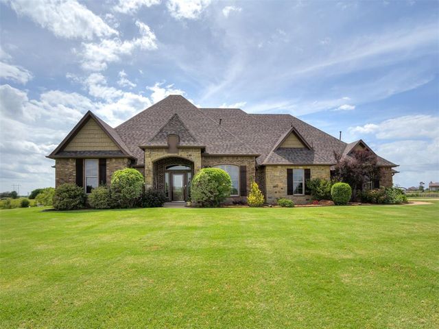 15821 SW 26th Street, El Reno, OK 73036