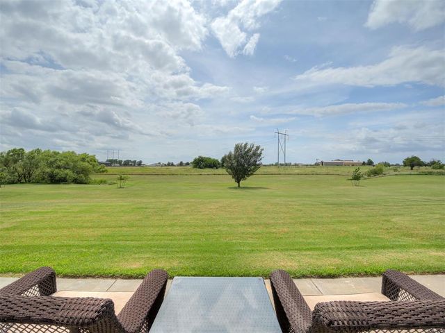 15821 SW 26th Street, El Reno, OK 73036