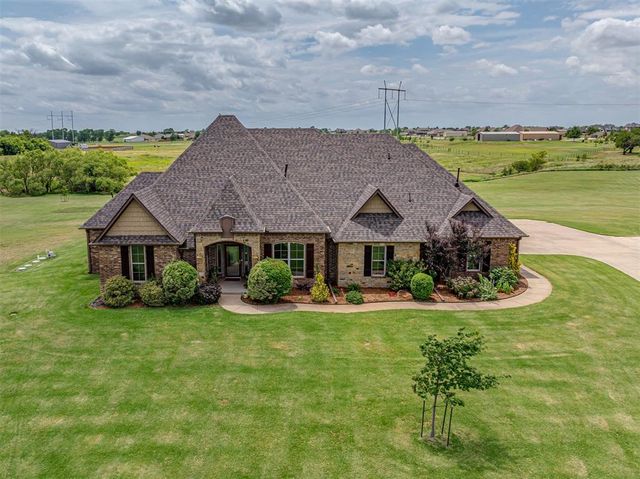 15821 SW 26th Street, El Reno, OK 73036