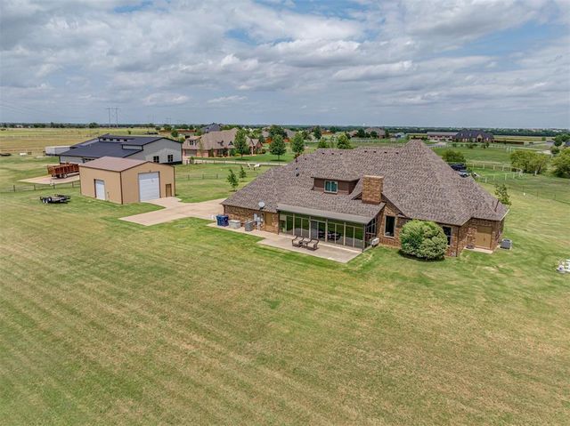 15821 SW 26th Street, El Reno, OK 73036