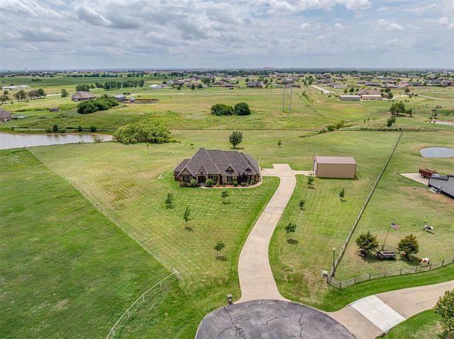 15821 SW 26th Street, El Reno, OK 73036