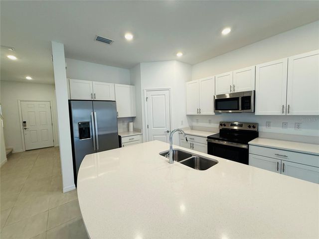 2264 PARAVANE WAY, Wesley Chapel, FL 33543