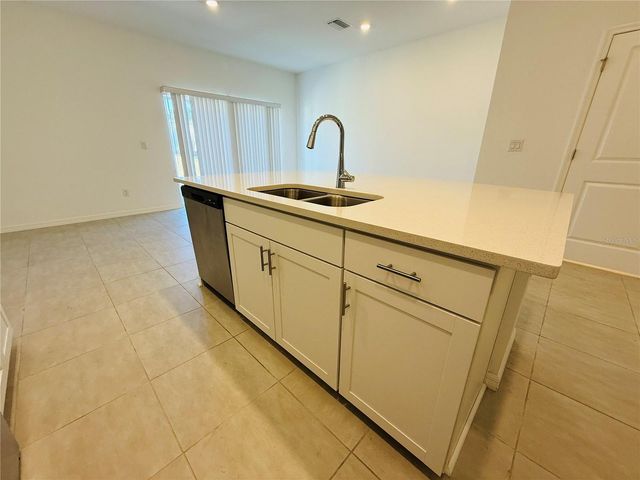 2264 PARAVANE WAY, Wesley Chapel, FL 33543