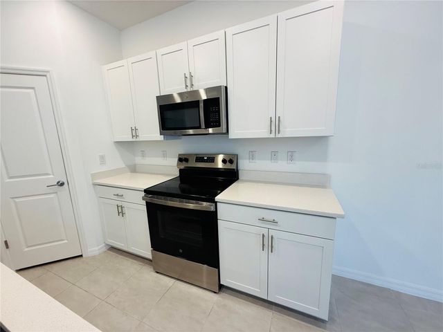 2264 PARAVANE WAY, Wesley Chapel, FL 33543