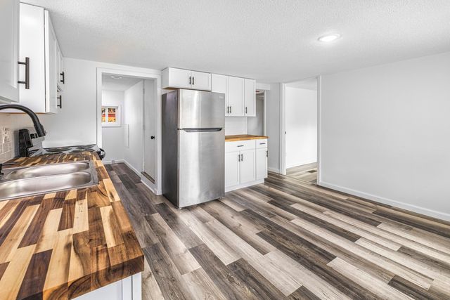 1750 S Loxley Road, Houghton Lake, MI 48629