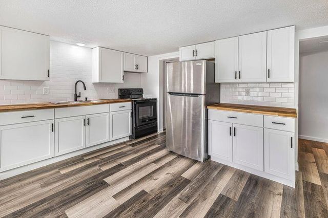 1750 S Loxley Road, Houghton Lake, MI 48629