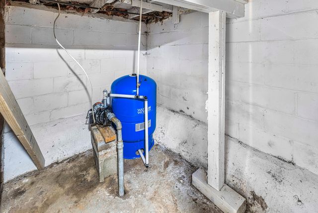 1750 S Loxley Road, Houghton Lake, MI 48629