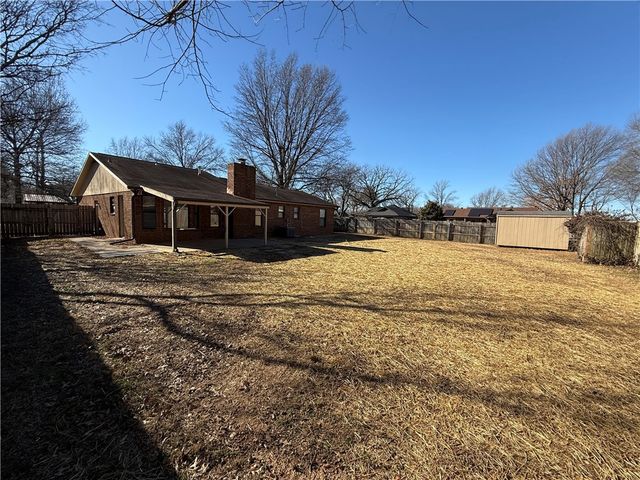 350 Margaret Place, Fayetteville, AR 72703