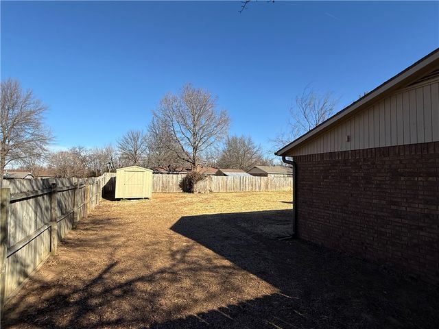 350 Margaret Place, Fayetteville, AR 72703