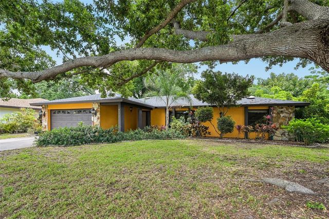 4873 HUNTLEIGH DRIVE, Sarasota, FL 34233
