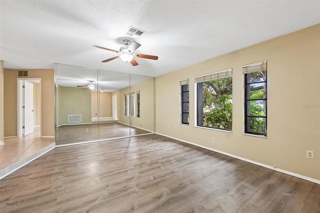 4873 HUNTLEIGH DRIVE, Sarasota, FL 34233