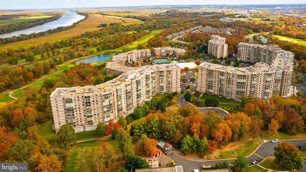 19355 CYPRESS RIDGE TER #114, Leesburg, VA 20176