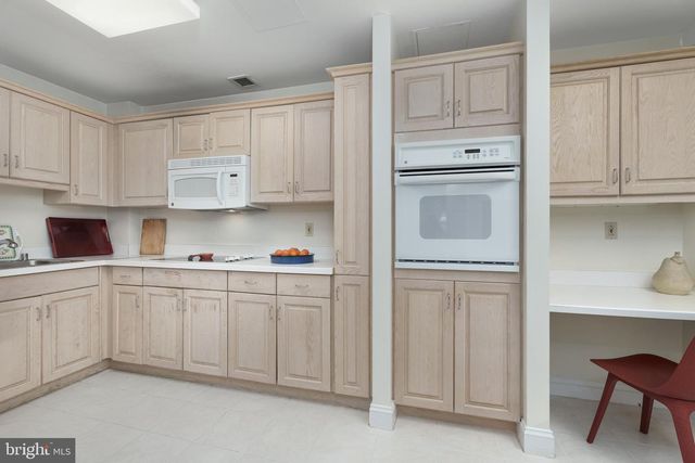 2240 WINDROW DR, Princeton, NJ 08540