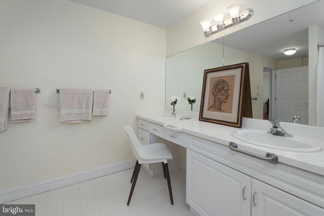 2240 WINDROW DR, Princeton, NJ 08540