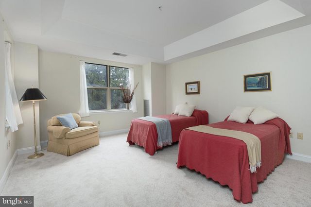 2240 WINDROW DR, Princeton, NJ 08540