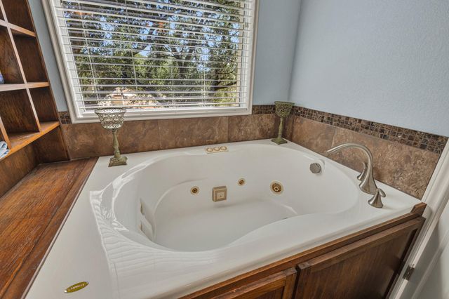 544 Military DR, Canyon Lake, TX 78133