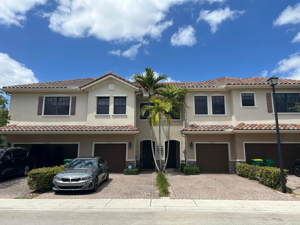 5985 NW 56th Court 5985, Tamarac, FL 33319