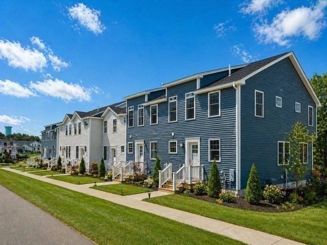 36 Starboard Dr C, Wareham, MA 02532
