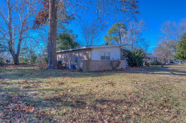 3218 Caroline Drive, Bossier City, LA 71112