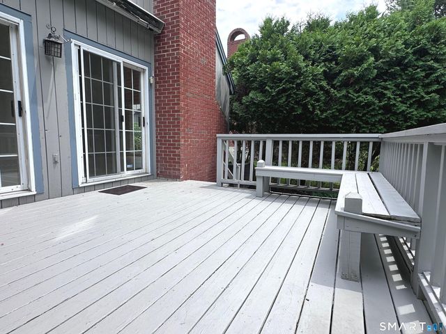 166 Glengarry Road 166, Fairfield, CT 06825