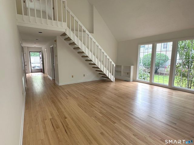 166 Glengarry Road 166, Fairfield, CT 06825