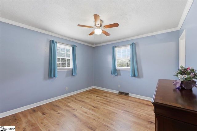 18 Fairlane Drive, Mauldin, SC 29662