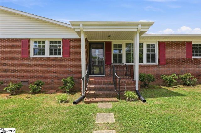 18 Fairlane Drive, Mauldin, SC 29662