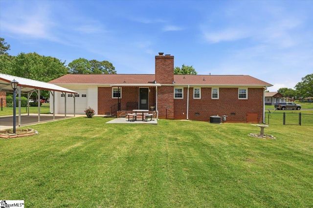 18 Fairlane Drive, Mauldin, SC 29662