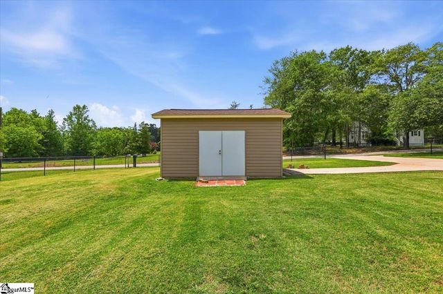 18 Fairlane Drive, Mauldin, SC 29662