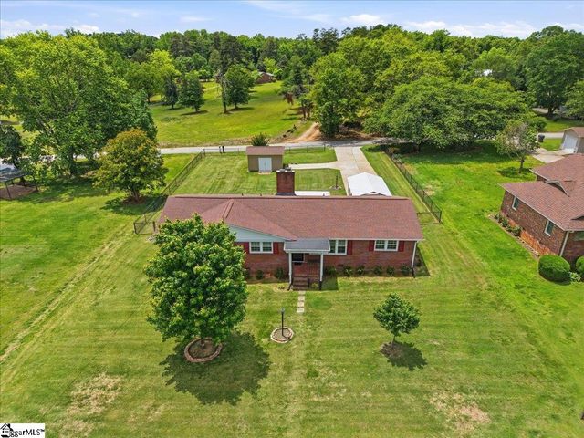 18 Fairlane Drive, Mauldin, SC 29662