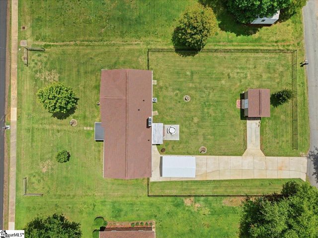 18 Fairlane Drive, Mauldin, SC 29662