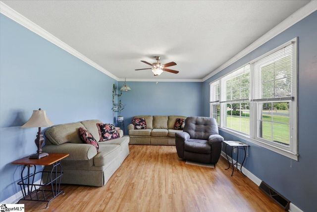 18 Fairlane Drive, Mauldin, SC 29662