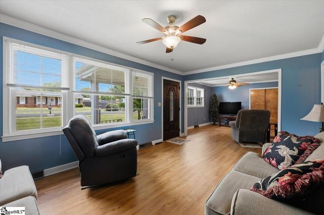 18 Fairlane Drive, Mauldin, SC 29662