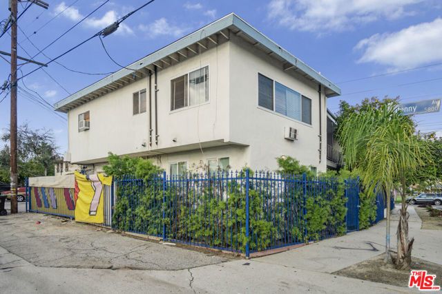 5905 Whitnall Highway, North Hollywood (los Angeles), CA 91601