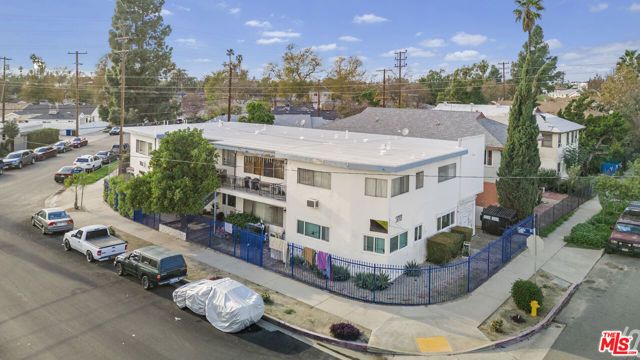 5905 Whitnall Highway, North Hollywood (los Angeles), CA 91601